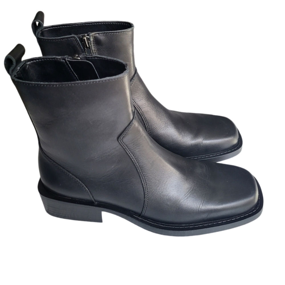 Mango MNG Square Toe Black Leather Zipper Ankle Bootie. Size 38